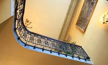 Tower 2* Πίζα